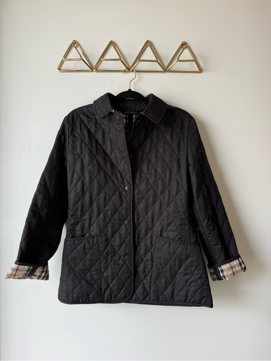 Burberry Jackets & Blazers - Women's Burberry London Quilted Jacket.